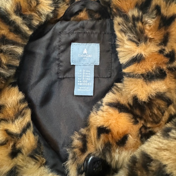 Girls Faux Fur - Picture 5 of 6